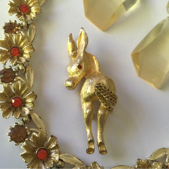 VTG 🌼 Golden Curated Trio jewelry set - Picture 3 of 16